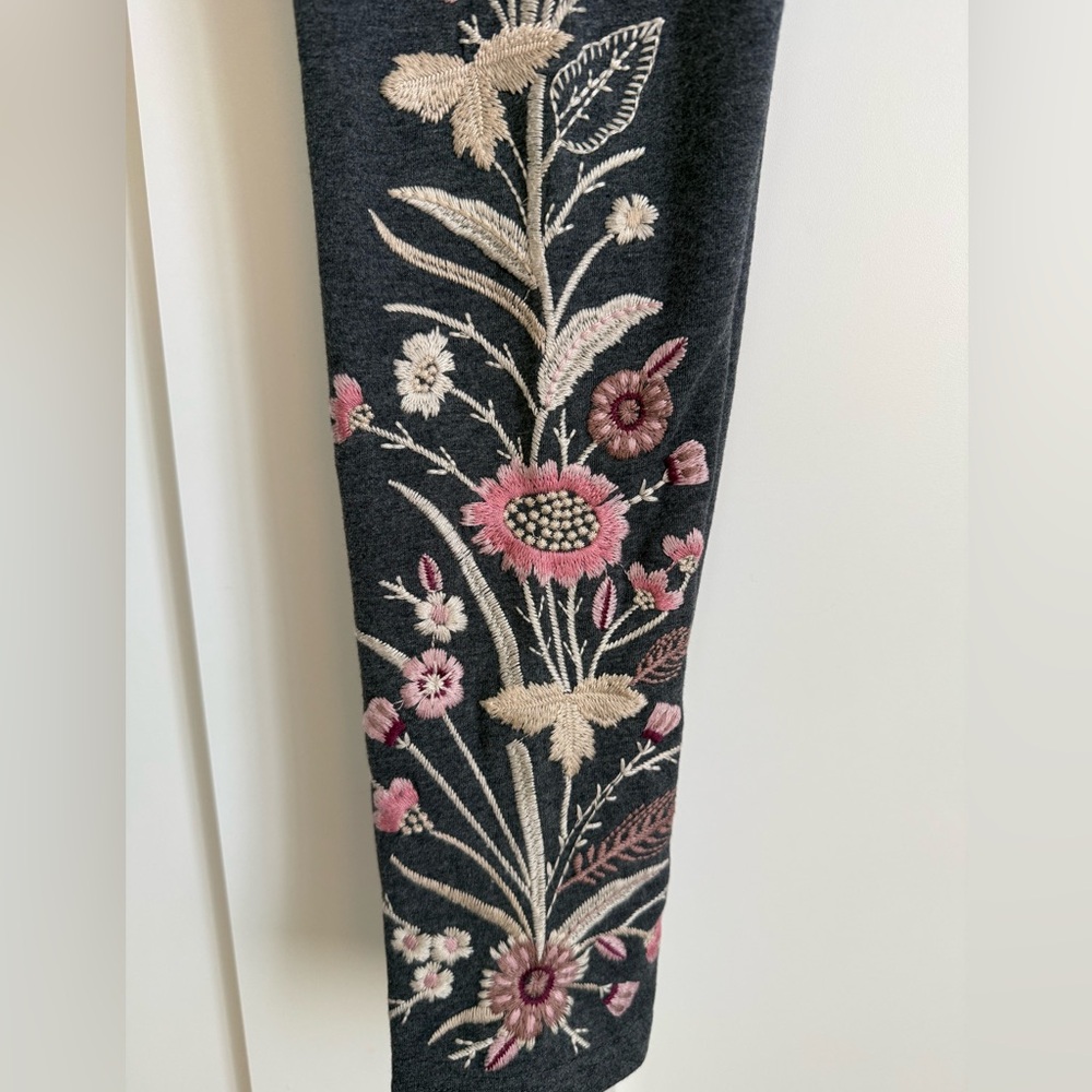 J W Los Angeles Floral Embroidered Knit Leggings Pants Gray Soft Comfy Boho Chic - Picture 4 of 10